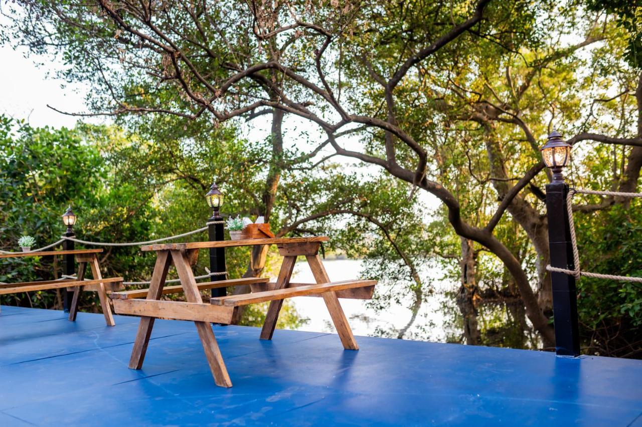 Tranquill Riverside Luxury Cottages With Bathtub, Candolim Bagian luar foto