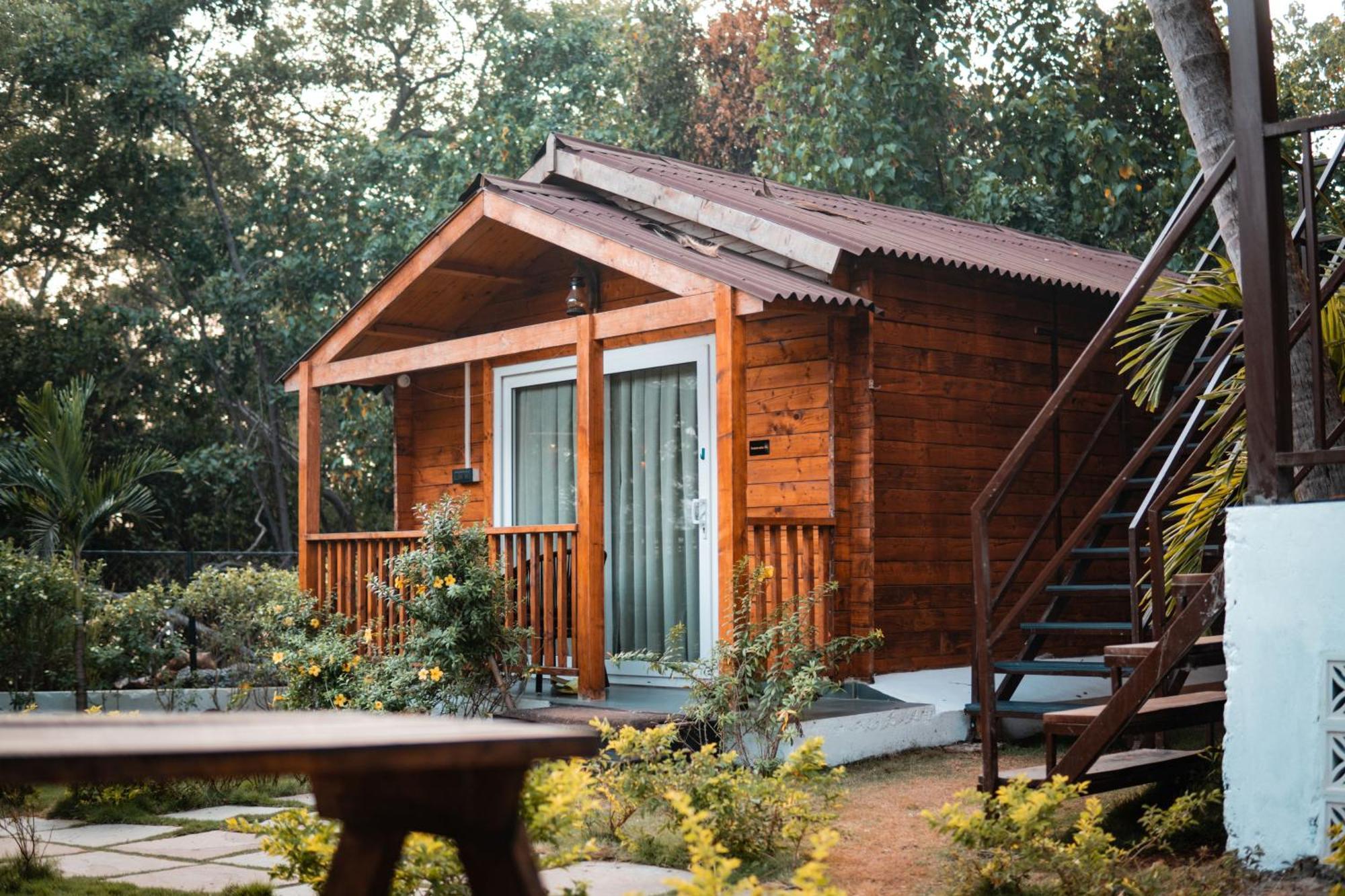 Tranquill Riverside Luxury Cottages With Bathtub, Candolim Bagian luar foto
