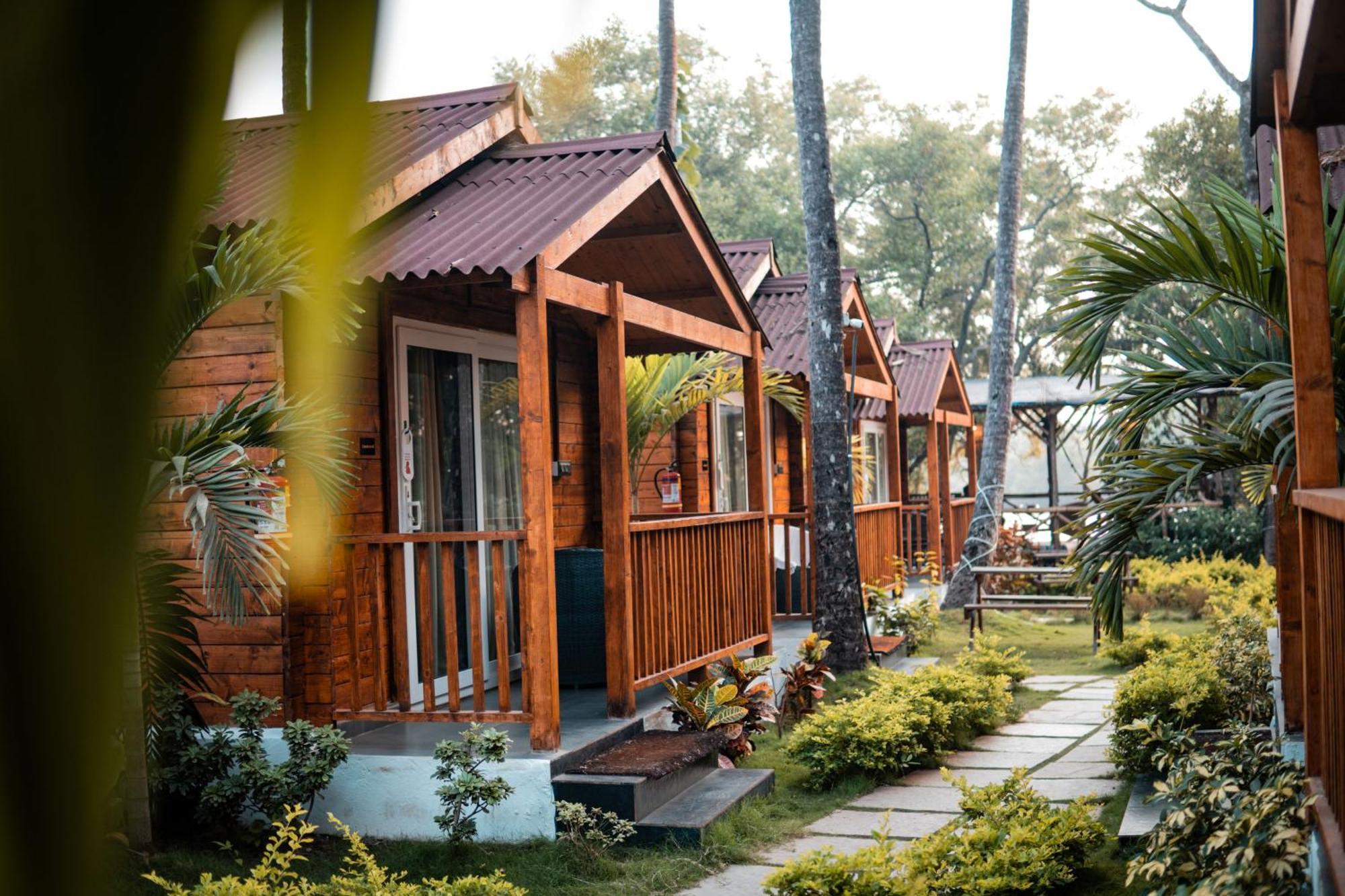 Tranquill Riverside Luxury Cottages With Bathtub, Candolim Bagian luar foto